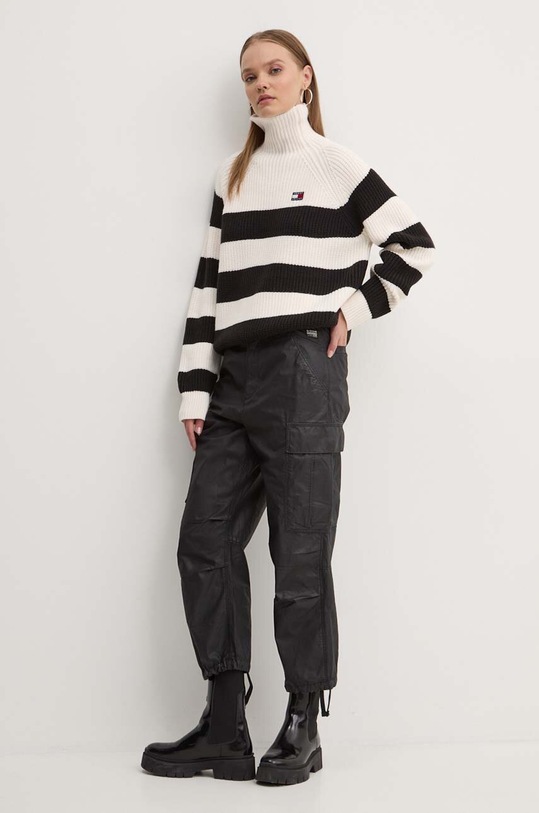 Svetr z vlněné směsi Tommy Jeans DW0DW19914 béžová AW24