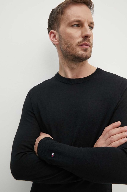 Vlněný svetr Tommy Hilfiger černá MW0MW33128