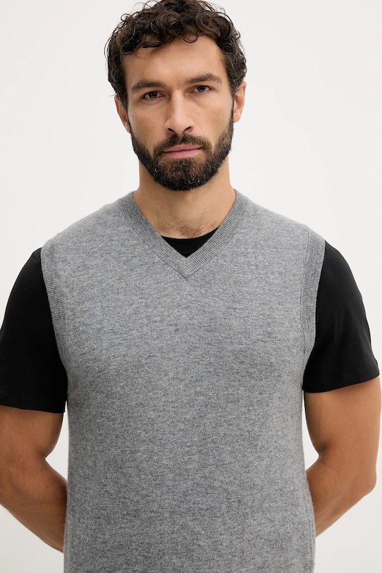 Шерстяной жилет United Colors of Benetton серый 1002U400L