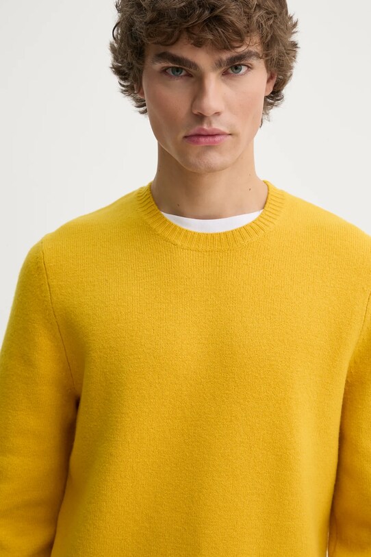 Vlnený sveter A.P.C. pull edward žltá WVBDK.H23059