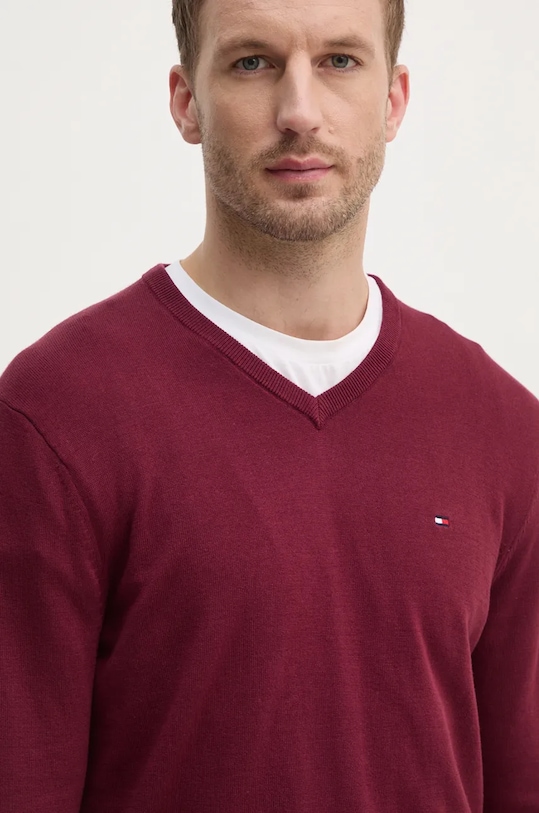 Bavlněný svetr Tommy Hilfiger V výstřih burgundské MW0MW14745