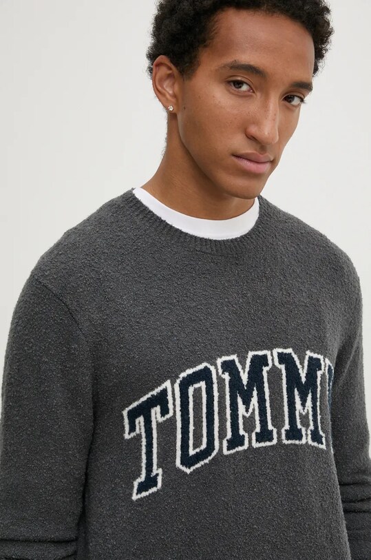 Светр з домішкою вовни Tommy Jeans сірий DM0DM19439