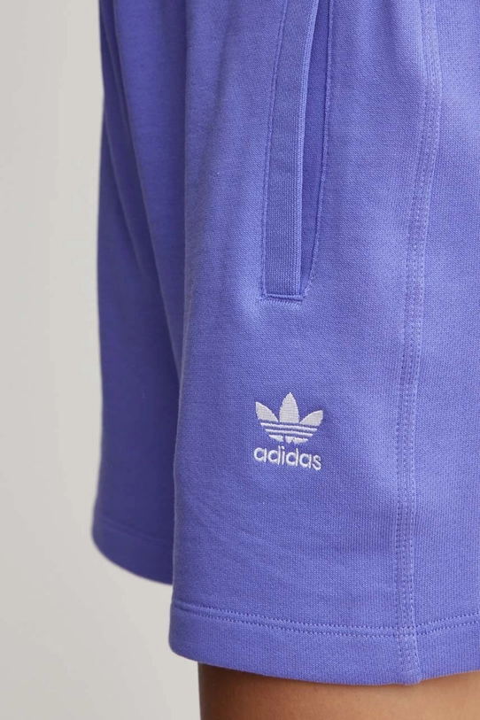 Бавовняні шорти adidas Originals IW5708 фіолетовий