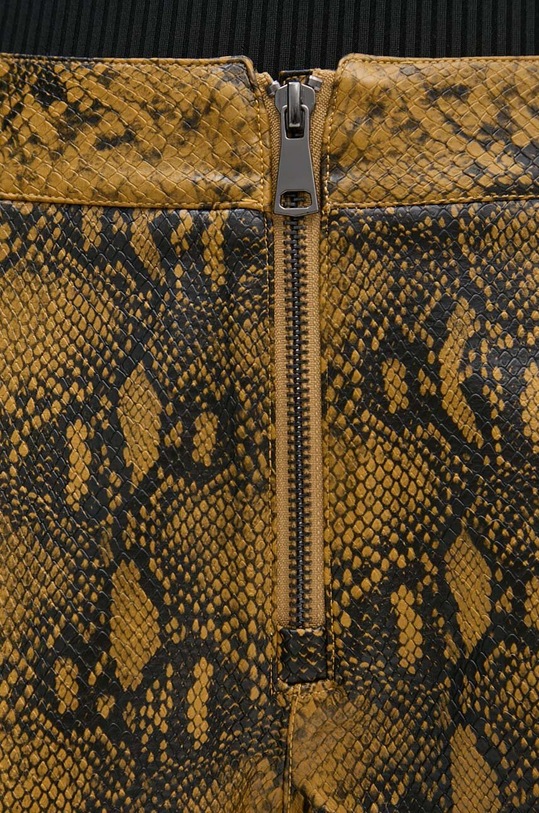 Шорти Sisley коричневий 4S6VL901E