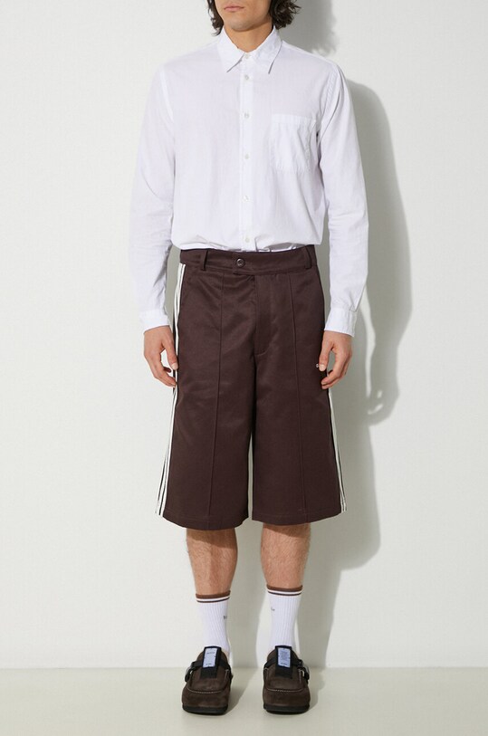adidas Originals pantaloncini in cotone 80s 3-Stripes 11IN Bermuda stampa all-over marrone JC6524