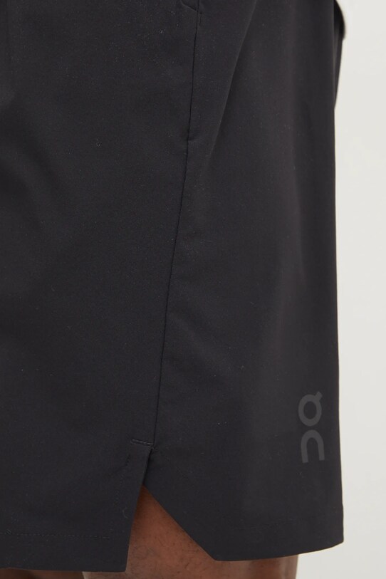 ON running pantaloni scurți de antrenament Focus negru 1ME11740553