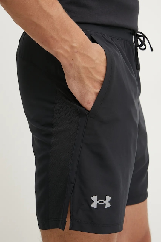 Къс панталон за бягане Under Armour Launch 7 Unlined черен 1382622001