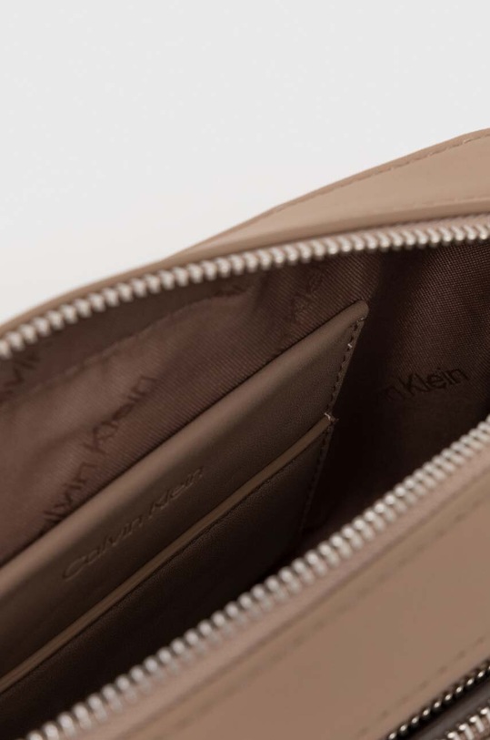 Сумочка Calvin Klein бежевий K60K612167