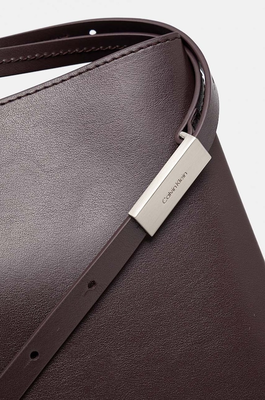 Kožená kabelka Calvin Klein hnedá K60K612649