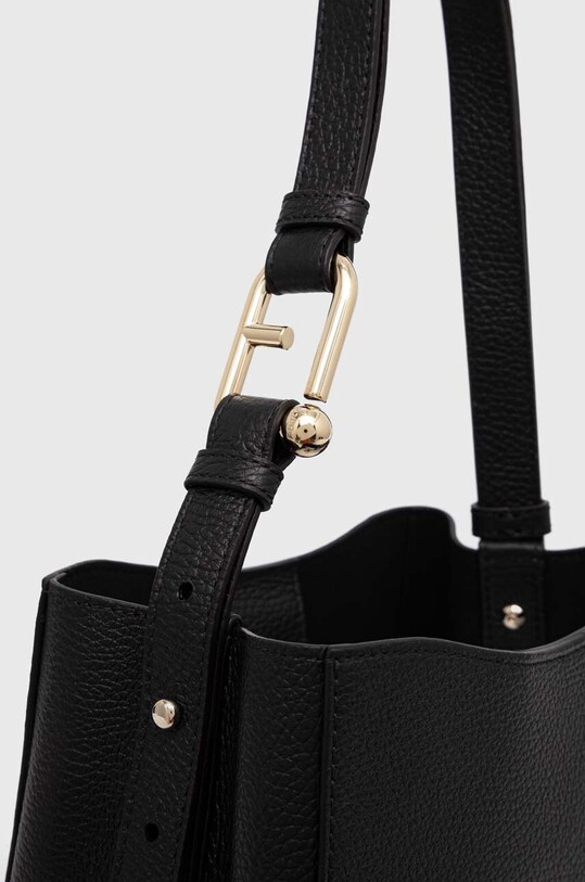 Кожаная сумочка Furla чёрный WB01373.HSF000.O6000