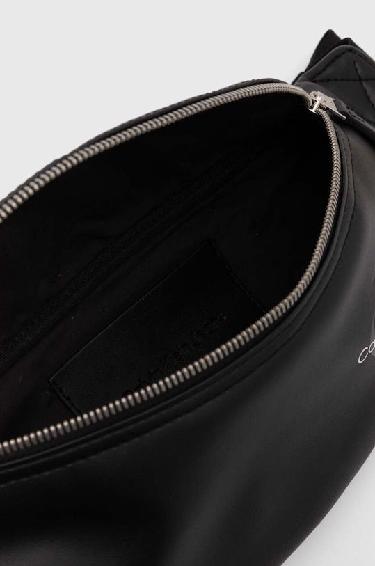 Ľadvinka Calvin Klein Jeans čierna K50K512029