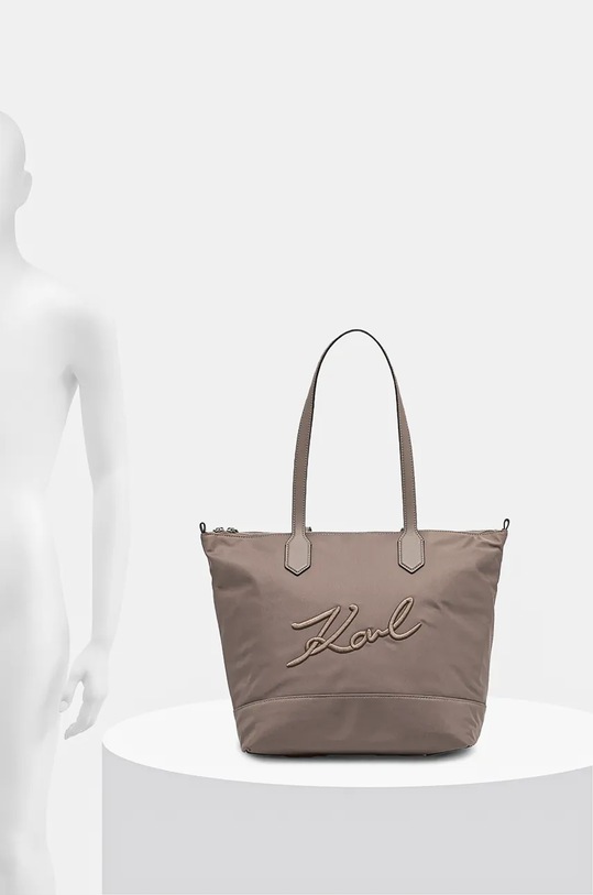 Karl Lagerfeld poseta 245W3031