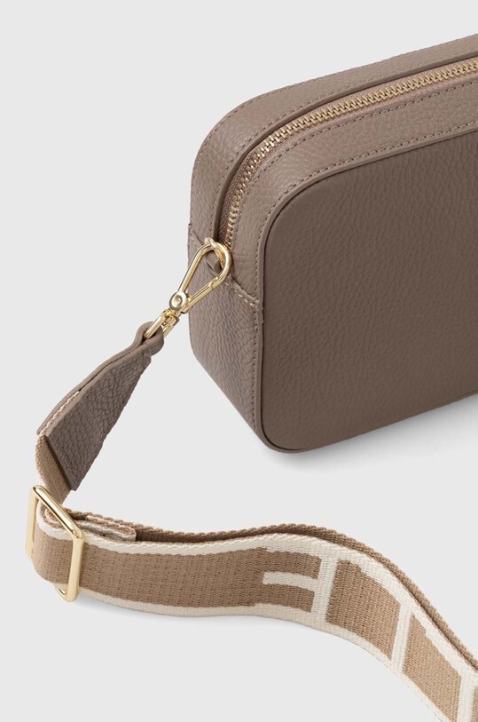 Accesorii Coccinelle poseta de piele TEBE E5.MN5.55.I1.01.S bej