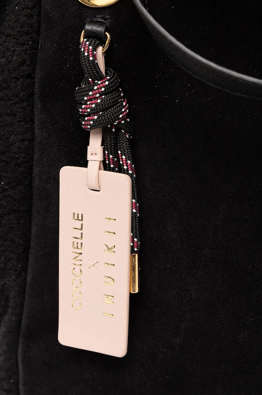 Semišová kabelka Coccinelle COCCINELLE X INUIKII černá E1.R2F.11.02.01