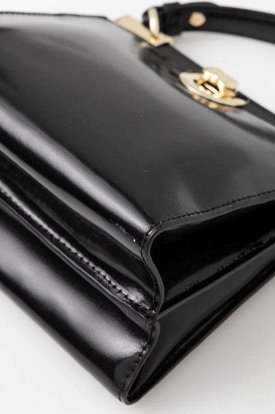 Kožená kabelka Coccinelle COCCINELLEBINXIE SHINY CA E1.R8B.18.03.01 černá