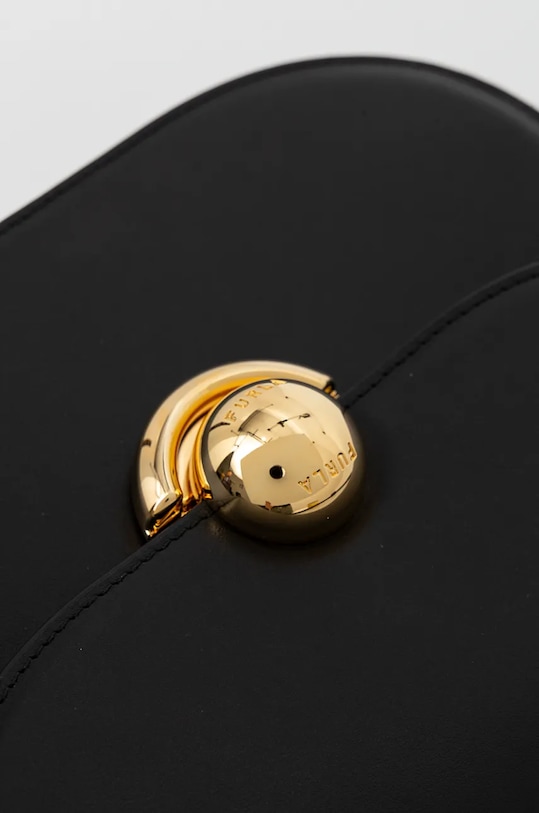 Кожаная сумочка Furla чёрный WB01355.BX0428.O6000