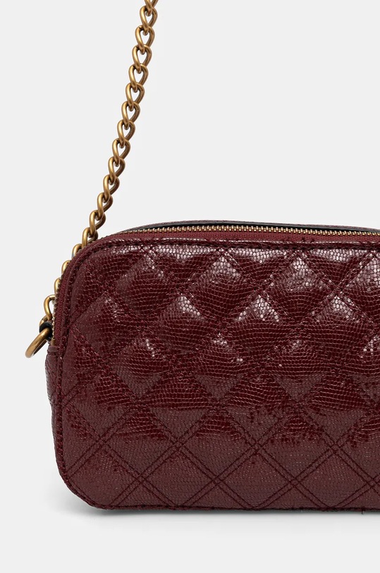 Doplnky Kabelka Guess GIULLY HWQK87.48140 burgundské