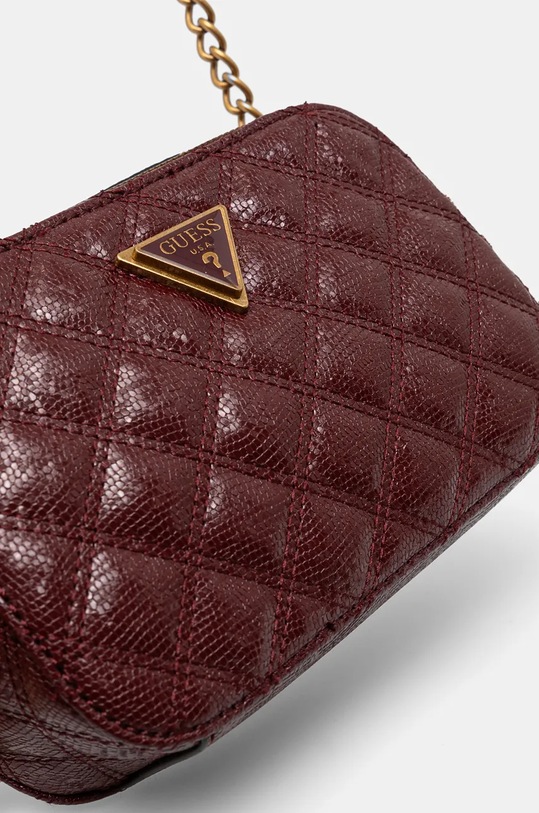 Kabelka Guess GIULLY burgundské HWQK87.48140