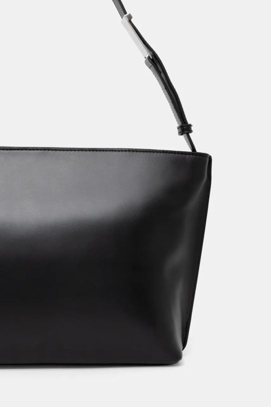 Kabelka Calvin Klein čierna K60K612570