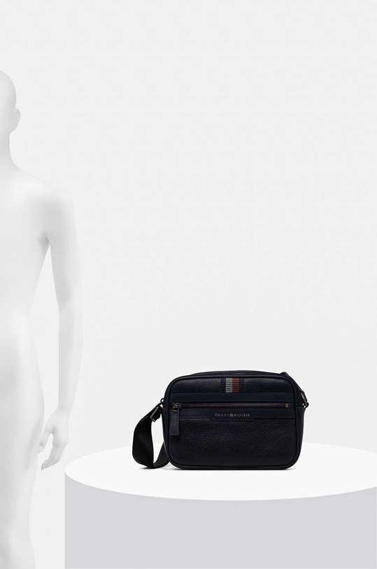 Kožená taška Tommy Hilfiger AM0AM12487