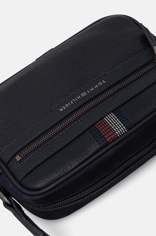Шкіряна сумка Tommy Hilfiger темно-синій AM0AM12487