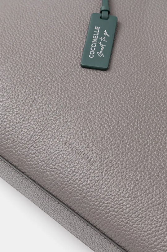 Kožená taška Coccinelle MAN SOFT šedá E1.MUK.91.01.01.S