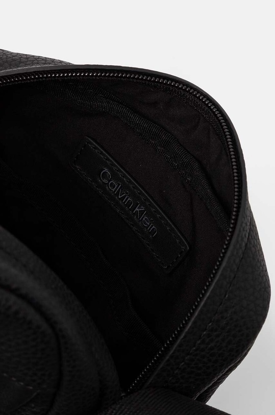 Malá taška Calvin Klein K50K512207 čierna