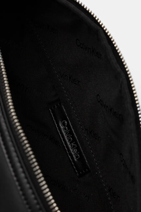 Сумка на пояс Calvin Klein чорний K50K512538