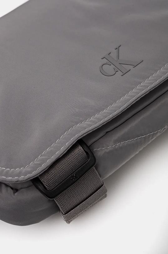 Ledvinka Calvin Klein Jeans šedá K50K512566