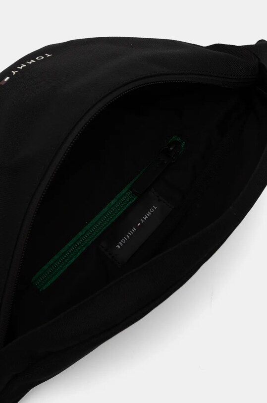 Ledvinka Tommy Hilfiger AM0AM12971 černá