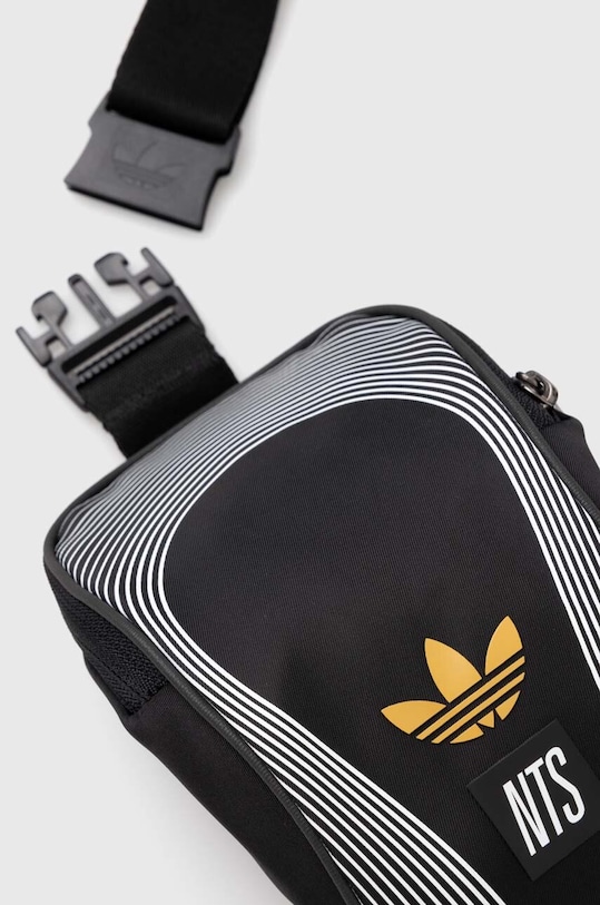 Чанта през рамо adidas Originals adidas x NTS Radio Small Item Bag черен JJ0293