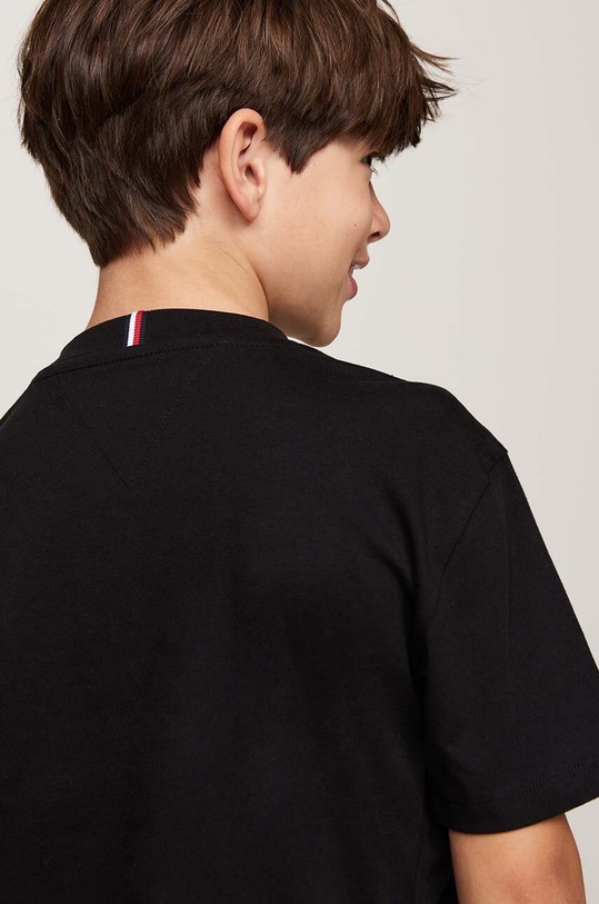 Tommy Hilfiger t-shirt bawełniany dziecięcy KB0KB08575.9BYH.128.176 czarny