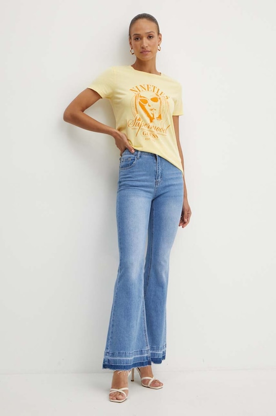 Бавовняна футболка Guess SUPERMODEL W4YI55.K9RM1 жовтий AW24