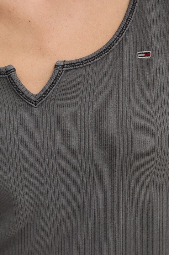 Футболка Tommy Jeans DW0DW18426 серый AW24