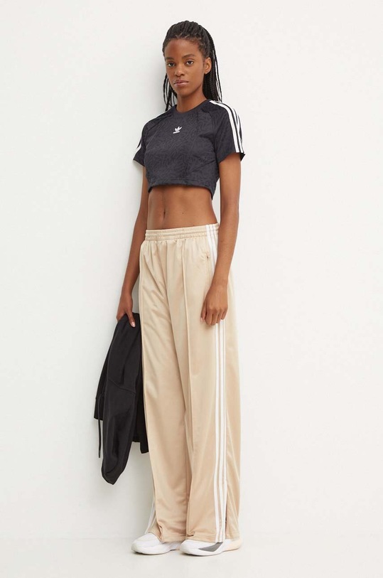 Футболка adidas Originals IW5476 чорний AW24