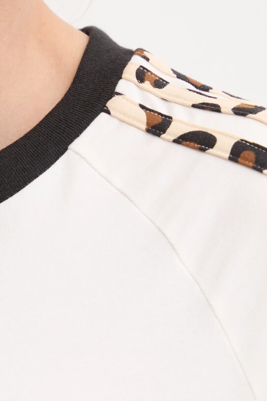 adidas Originals t-shirt Leopard 3S Tee IW8474 beżowy