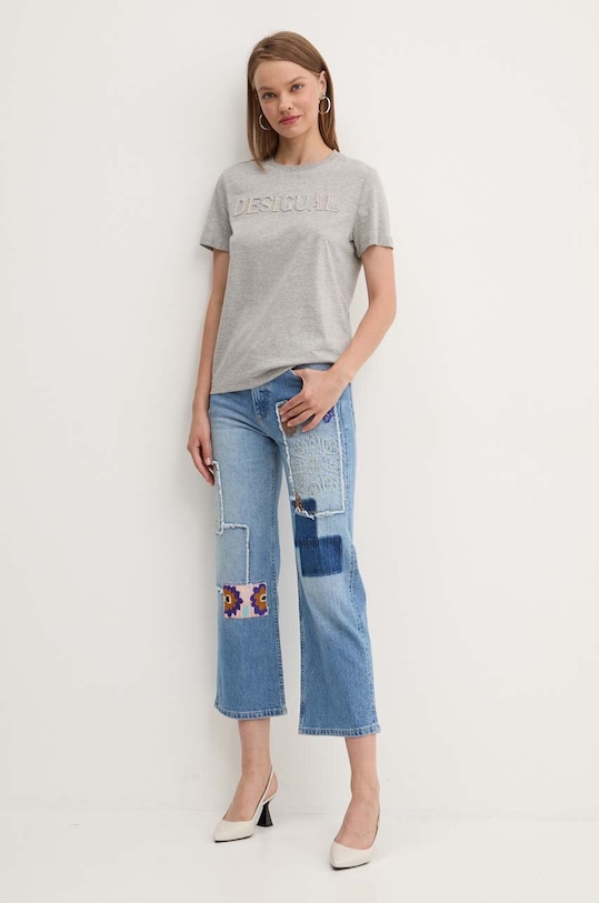 Βαμβακερό μπλουζάκι Desigual BRANDY 24WWTK24 γκρί AW24