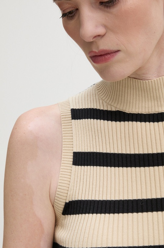 Top Levi's A8893 béžová