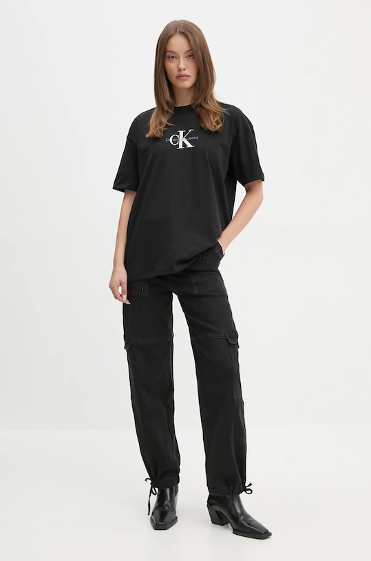 Памучна тениска Calvin Klein Jeans J20J224242 черен NC24