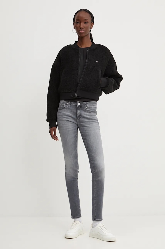 Хлопковая футболка Tommy Jeans DW0DW18785 чёрный AW24