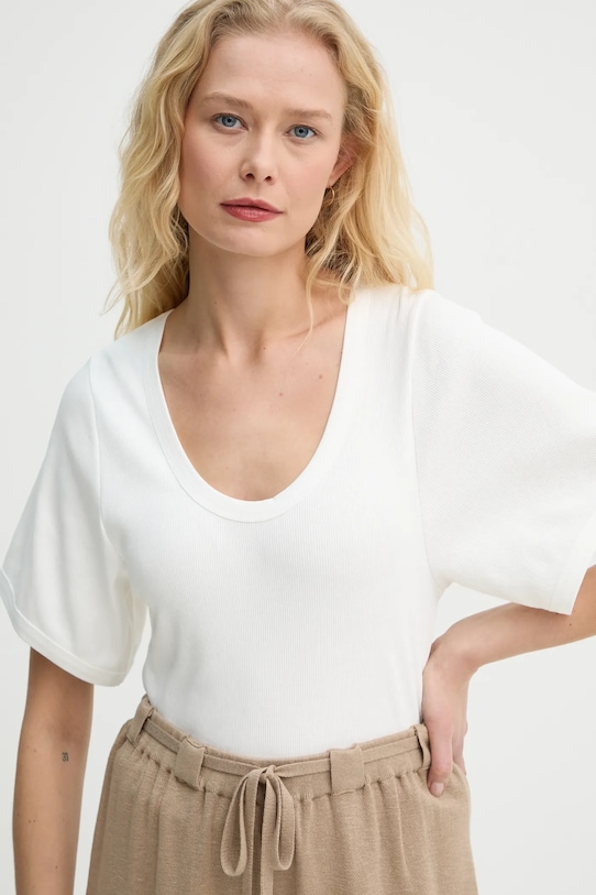 By Malene Birger t-shirt LUNAI z elastanem beżowy Q71679026Z