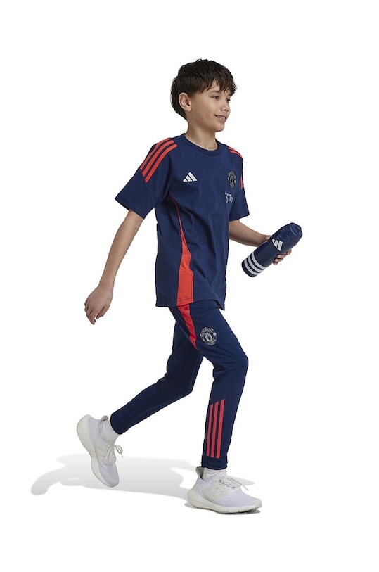 Dětské bavlněné tričko adidas Performance MUFC TEEY IT2022