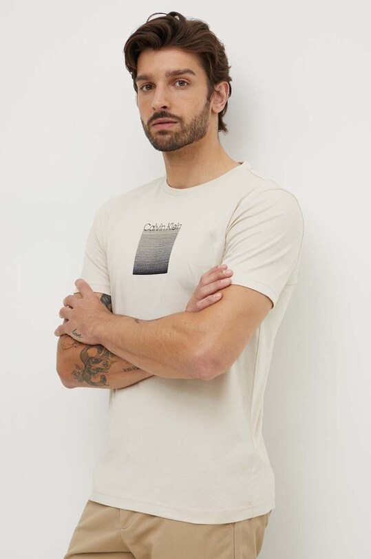 Хлопковая футболка Calvin Klein regular бежевый K10K113107