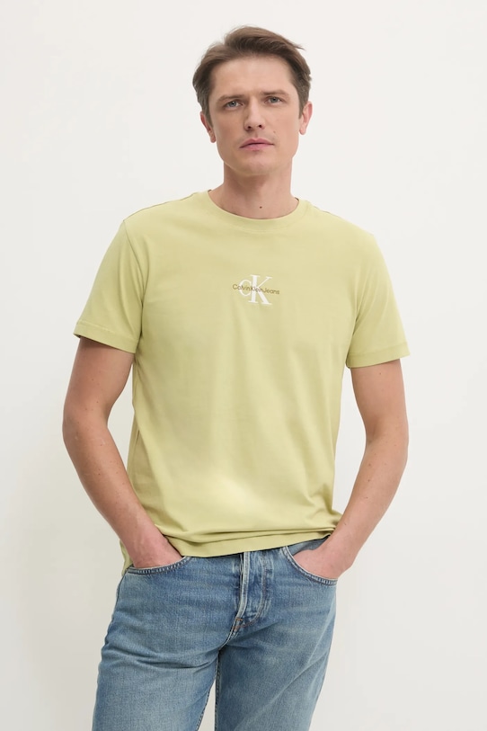 Bavlněné tričko Calvin Klein Jeans nášivka zelená J30J325649