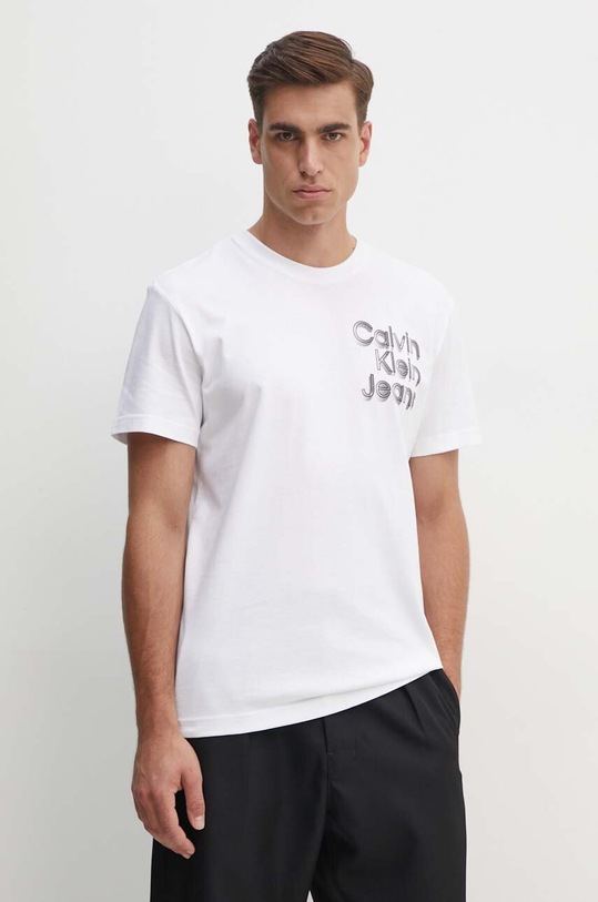 Памучна тениска Calvin Klein Jeans стандартна бял J30J325680