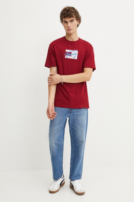 Tričko Tommy Jeans DM0DM18528 burgundské AW24
