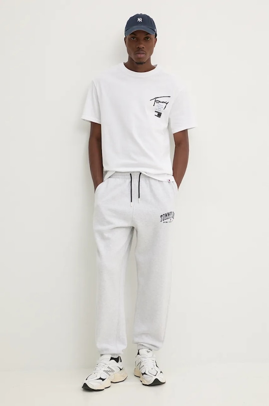 Tričko Tommy Jeans DM0DM18529 bílá AW24
