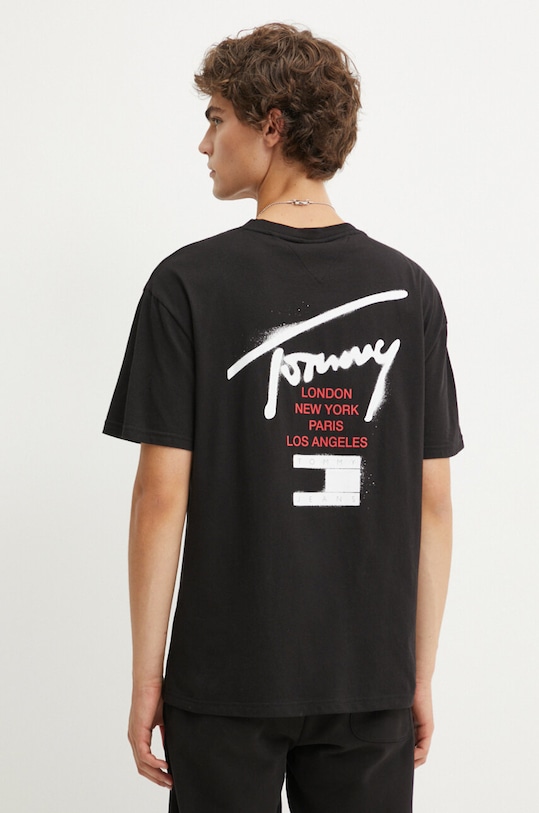 Tričko Tommy Jeans kulatý černá DM0DM18529