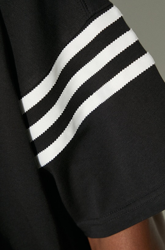 adidas Originals cotton t-shirt Neuclassics Tee IW0972