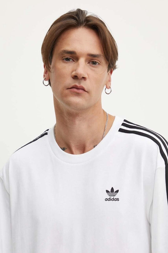 Бавовняна футболка adidas Originals Adicolor Oversized Tee IZ2474 білий